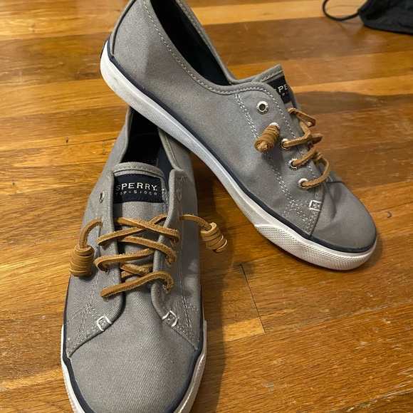 Women’s sperry boat shoes - Picture 1 of 4